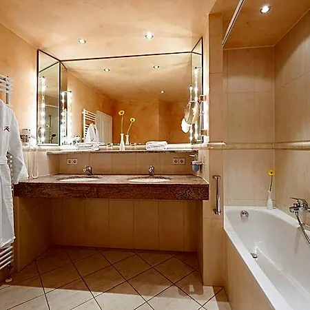Krone Otel 4*